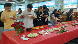 sunbet申搏第三食堂举办产品创新品鉴会...